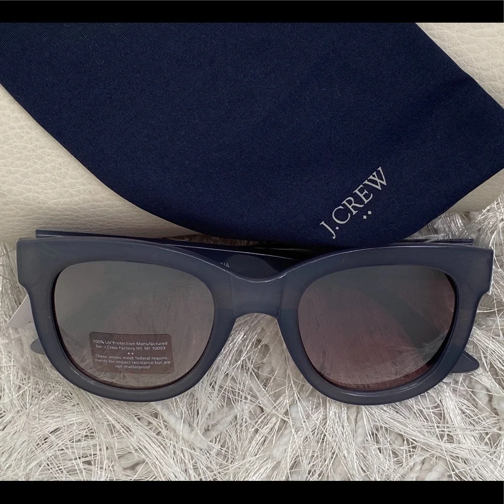 New J. Crew Unisex Classic Square-Frame Sunglasses With Soft Case Gray